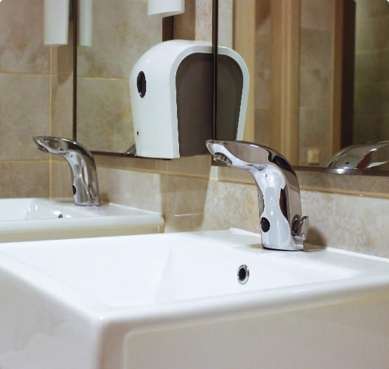 Touchless sink tap